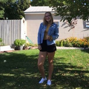 Meet your Posher, Luna